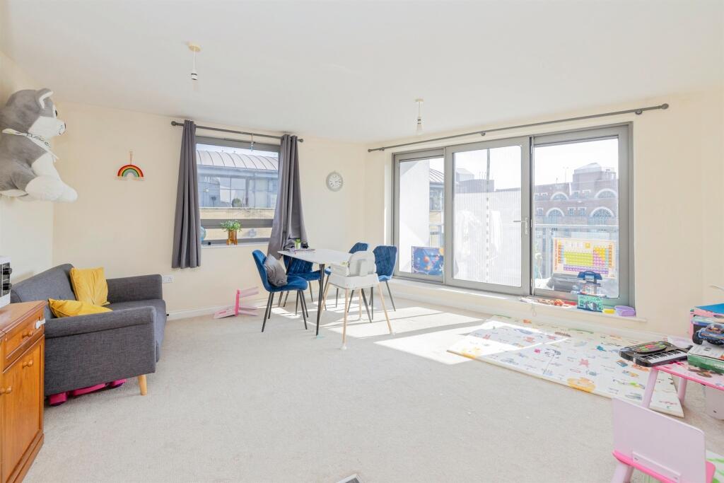 2 bedrooms Apartment in Watford, United Kingdom No. 6122