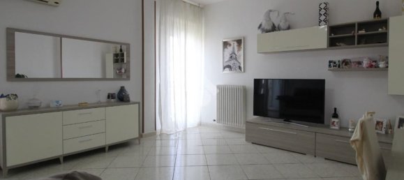4 rooms Apartment in Brindisi, Italy No. 183879 6