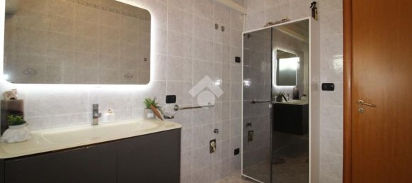 4 rooms Apartment in Brindisi, Italy No. 183879 10