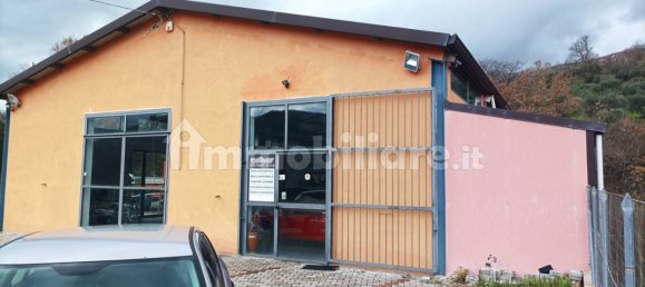 3 rooms Warehouse in Vietri di Potenza, Italy No. 29784 2
