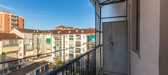 6 rooms Apartment in Turin, Italy No. 30103 16