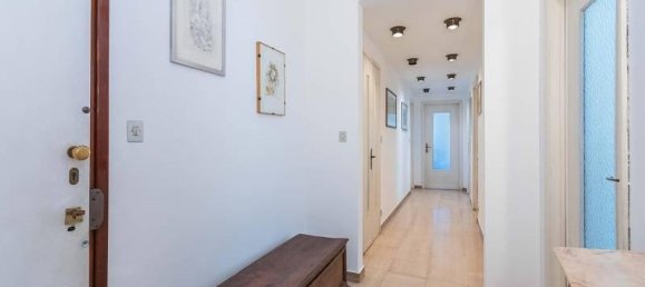 6 rooms Apartment in Turin, Italy No. 30103 3