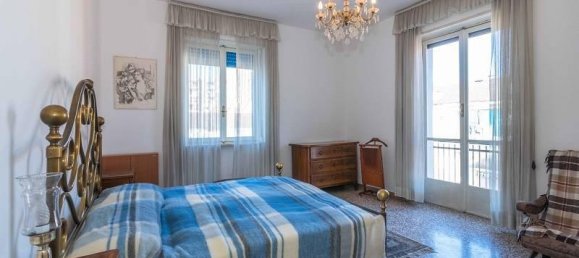 6 rooms Apartment in Turin, Italy No. 30103 9