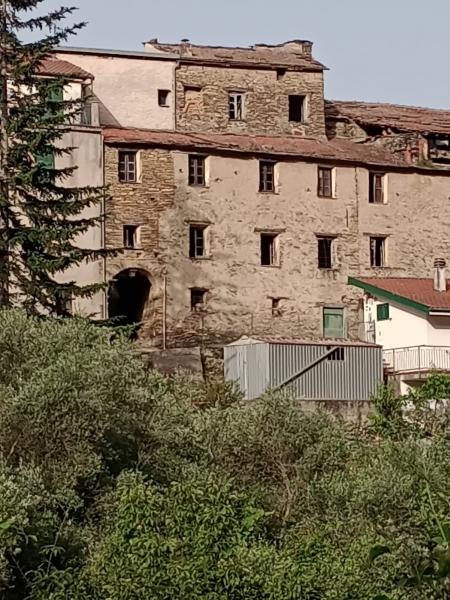 6 rooms House in Borghetto d'Arroscia, Italy No. 234859