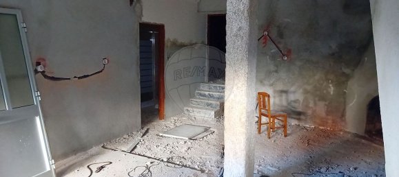 3 bedrooms House in Castelo Branco, Portugal No. 42465 4