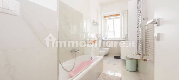 2 bedrooms Apartment in Genoa, Italy No. 264652 11