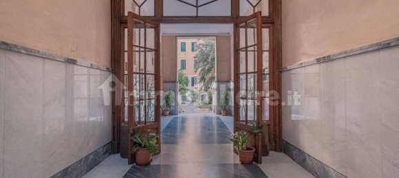 3 bedrooms Apartment in Rome, Italy No. 300945 2