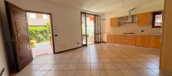 2 rooms Apartment in Binago, Italy No. 290124 9