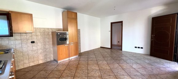 2 rooms Apartment in Binago, Italy No. 290124 11