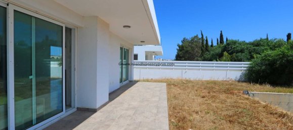 4 chambres Maison à Paralimni, Cyprus No. 23930 5