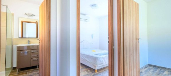 Villa de 8 dormitorios en Oletta, France No. 87606 10