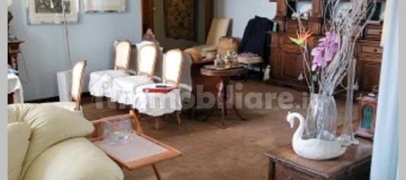 6 غرف نوم شقة في Varese, Italy رقم 315931 24