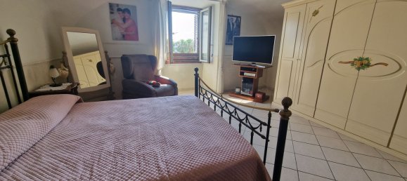 2 rooms Apartment in Ercolano, Italy No. 65791 6