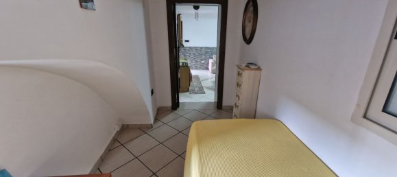 2 rooms Apartment in Ercolano, Italy No. 65791 3