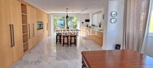 4 bedrooms Villa in Bahar ic-Caghaq, Malta No. 7740 5
