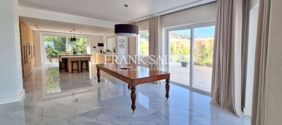 4 bedrooms Villa in Bahar ic-Caghaq, Malta No. 7740 4