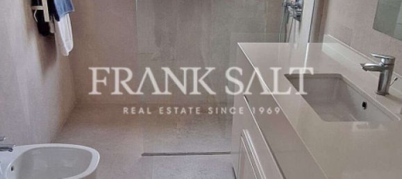 4 bedrooms Villa in Bahar ic-Caghaq, Malta No. 7740 9