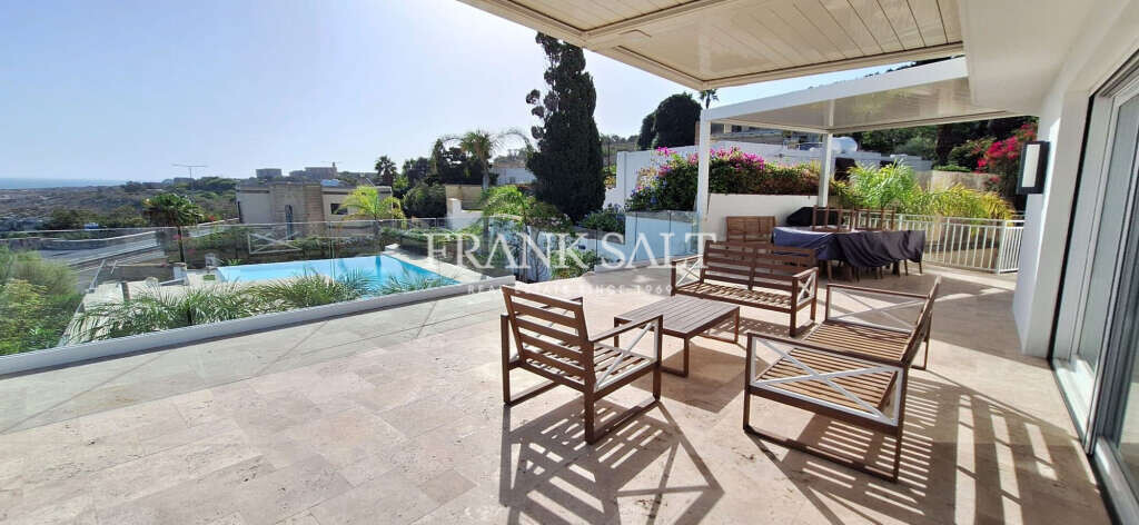 4 bedrooms Villa in Bahar ic-Caghaq, Malta No. 7740
