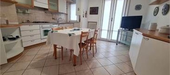 4 rooms Apartment in Ancona, Italy No. 19114 8