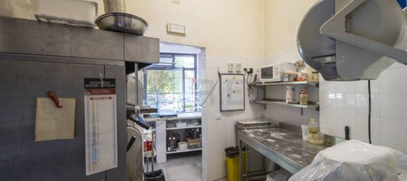 2 rooms Commercial property in Rome, Italy No. 50095 6
