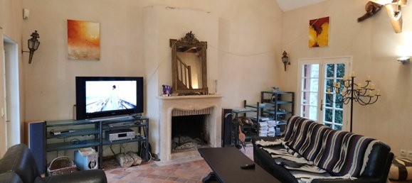 Casa de 3 dormitorios en Tigy, France No. 83944 2