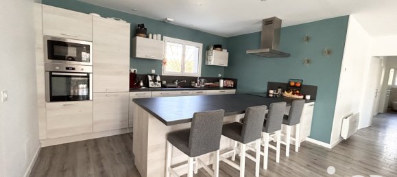 3 bedrooms House in Geloux, France No. 97145 2