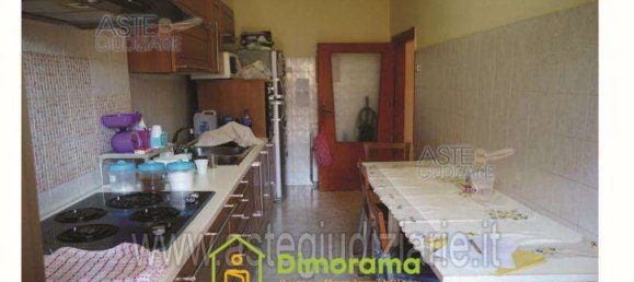 Apartamento de 4 divisões em Naples, Italy N.º 10956 3