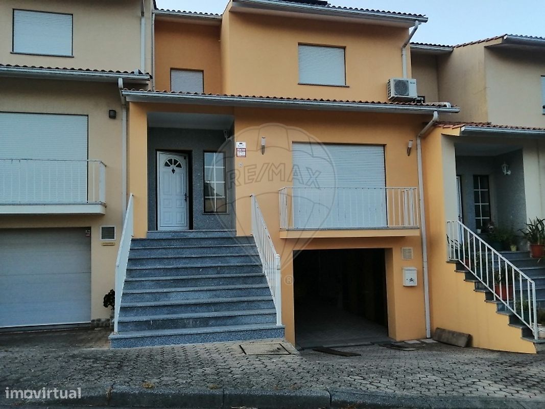 3 bedrooms House in Oliveira de Frades, Portugal No. 223513