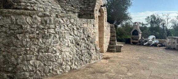 Вилла с 5 комнатами в Остуни, Италия № 29505 9