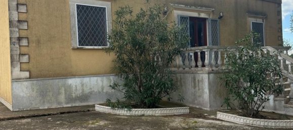 Вилла с 5 комнатами в Остуни, Италия № 29505 3