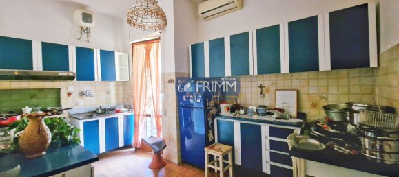 3-salle Appartement à Labico, Italy No. 112485 10