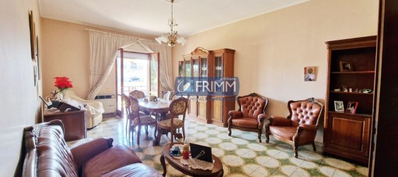 3-salle Appartement à Labico, Italy No. 112485 6