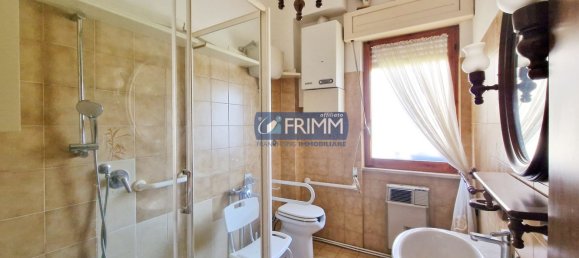 3-salle Appartement à Labico, Italy No. 112485 16