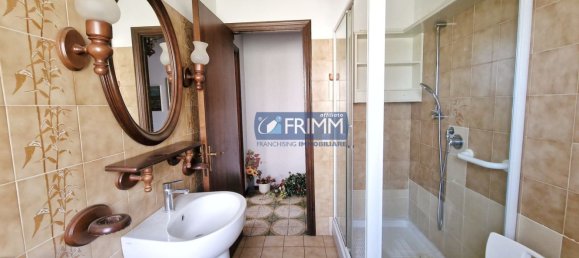 3-salle Appartement à Labico, Italy No. 112485 17