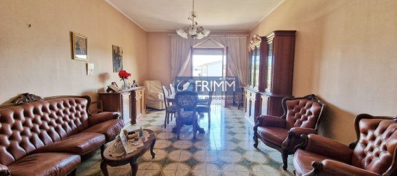 3-salle Appartement à Labico, Italy No. 112485 8