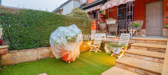 Дом с 4 комнатами в Таваццано кон Виллавеско, Италия № 152877 2