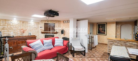 Дом с 4 комнатами в Таваццано кон Виллавеско, Италия № 152877 20