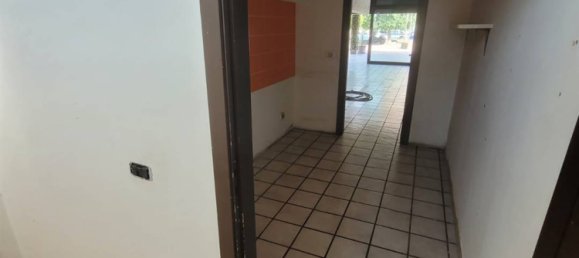 1 room Commercial property in San Giovanni la Punta, Italy No. 44192 5