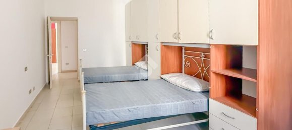 3 rooms Apartment in Chieti, Italy No. 278128 13