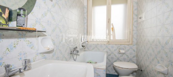 Apartamento de 3 divisões em Modena, Italy N.º 275877 15