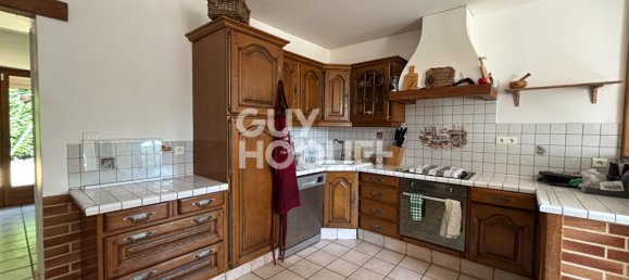 3 bedrooms House in Tremblay-les-Villages, France No. 158405 4