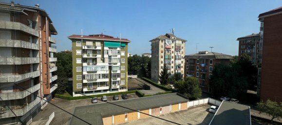 3 rooms Apartment in Vercelli, Italy No. 72390 11