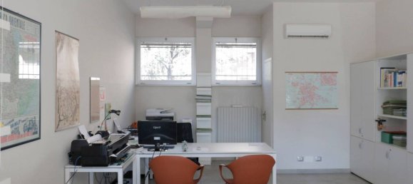 Propiedad comercial de 1 habitación en Reggio Emilia, Italy No. 123541 2