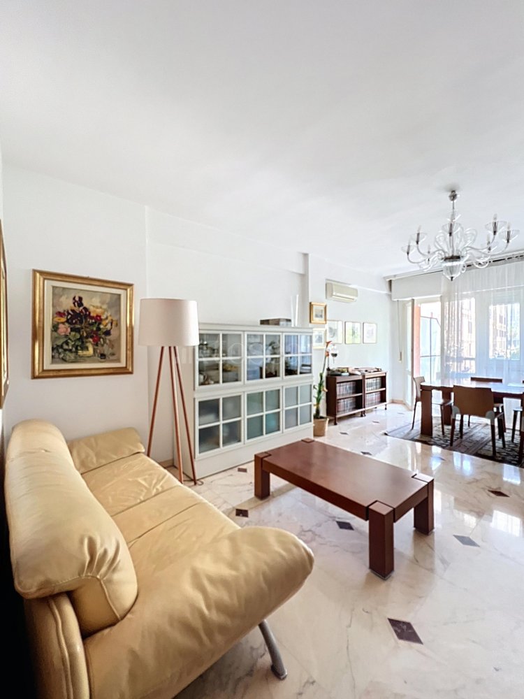 3غرفة شقة في Sassari, Italy رقم 299643