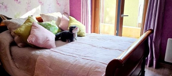 2 Schlafzimmer Haus in Saint-Genest-Lerpt, France, Nr. 275560 6