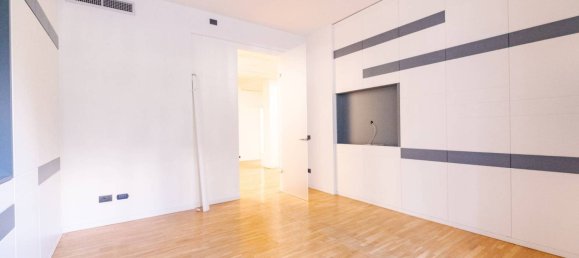 5 rooms Office in Milan, Italy No. 376637 20