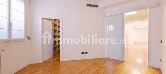 5 rooms Office in Milan, Italy No. 376637 17
