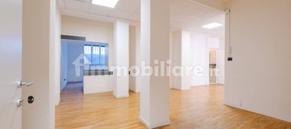 5 rooms Office in Milan, Italy No. 376637 14