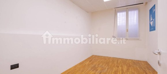 5 rooms Office in Milan, Italy No. 376637 10