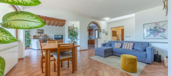 Дом с 4 комнатами в Монтальто ди Кастро, Италия № 297087 49